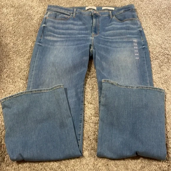 NWT Guess Jeans - Picture 5 of 7